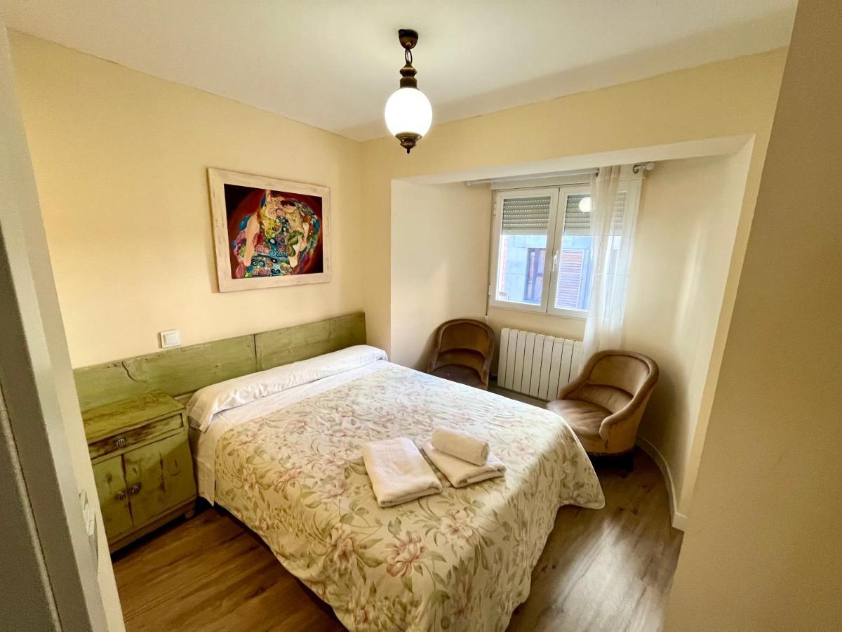 Atuaire Home Vivienda En Perfecta Ubicacion Al Lado De La Catedral De Burgo Eksteriør bilde
